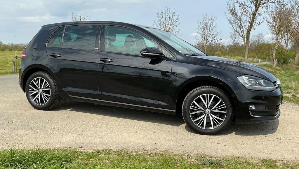 VW Golf 131.700 km 10.800 &euro; Sehnde 31319