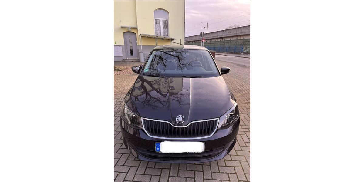 Skoda Fabia 121.300 km 8.400 &euro; Hannover 30519