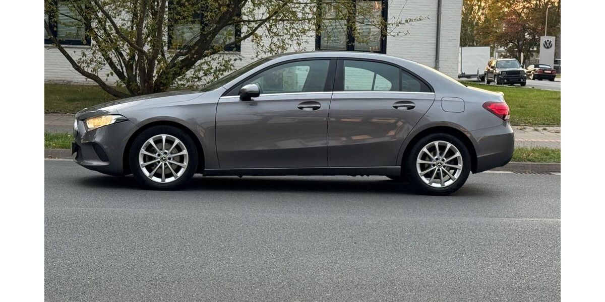 Mercedes-Benz A 180 214.500 km 13.999 &euro; Hannover 30179