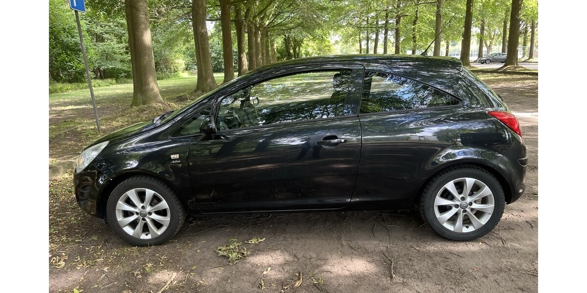 Opel Corsa D 166.300 km 4.400 &euro; Garbsen 30823