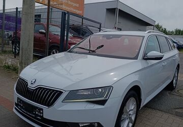 Skoda Superb 129.000 km 15.990 &euro; Hannover 30453