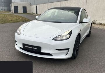 Tesla Model 3 61.698 km 30.700 &euro; Hannover 30519