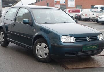 VW Golf 178.000 km 2.990 &euro; Springe 31832