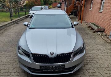 Skoda Superb 134.000 km 10.950 &euro; Beckedorf 31699